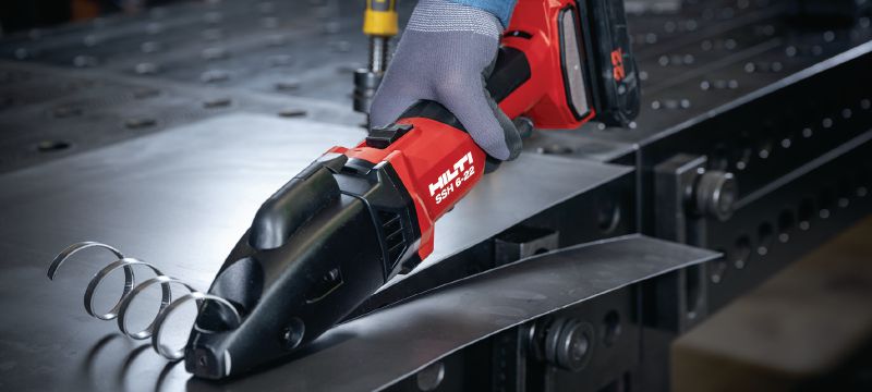SSH 6-22 충전 쉐어 최대 2.5mm│12 게이지의 금속판 및 프로파일을 신속하게 커팅할 수 있는 충전 이중 절단 전단기 - 힐티 SSH CS 날 포함 (NURON 배터리 플랫폼) 용도 1