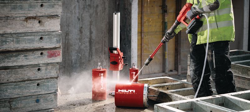 PC 2-22 충전 세척기 40bar(580PSI)의 작동 압력을 가진 무선 고압 세척기가 건설 현장 주변의 간단한 청소 지원 (NURON 배터리 플랫폼) 용도 1