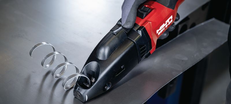 SSH 6-22 충전 쉐어 최대 2.5mm│12 게이지의 금속판 및 프로파일을 신속하게 커팅할 수 있는 충전 이중 절단 전단기 - 힐티 SSH CS 날 포함 (NURON 배터리 플랫폼) 용도 1
