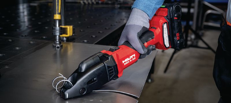 SSH 6-22 충전 쉐어 최대 2.5mm│12 게이지의 금속판 및 프로파일을 신속하게 커팅할 수 있는 충전 이중 절단 전단기 - 힐티 SSH CS 날 포함 (NURON 배터리 플랫폼) 용도 1
